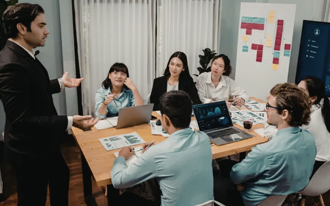 A Guide to Compensation Plans That Drive Revenue & Retention