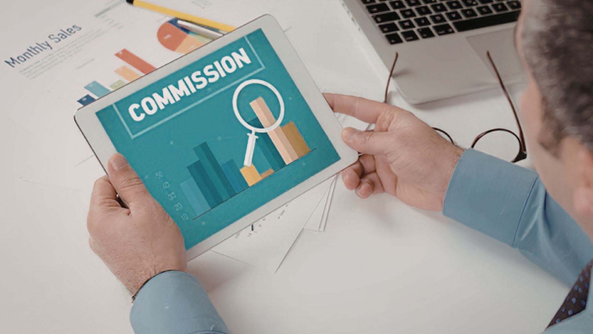 bonus vs commission featured image