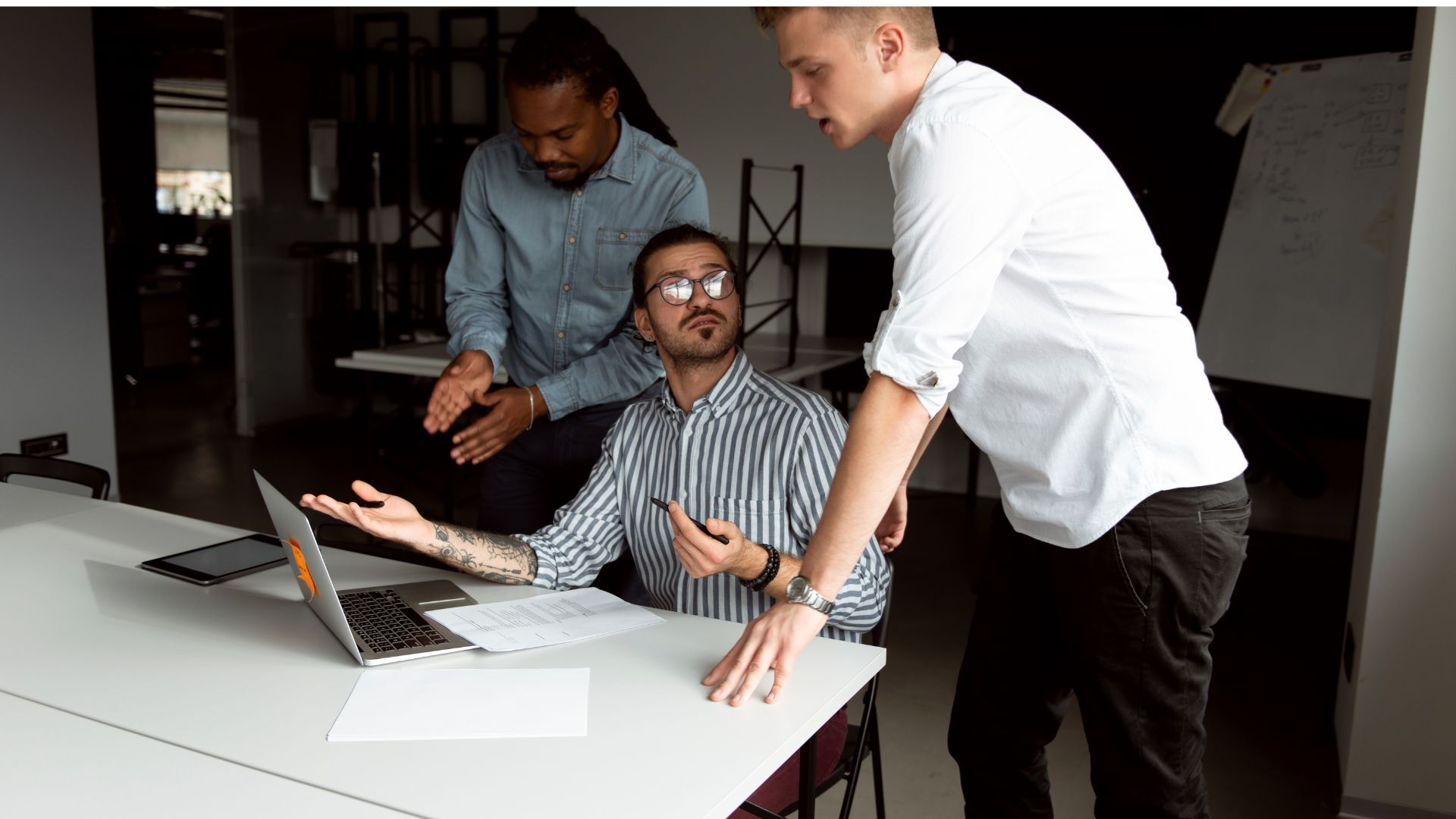 commission tracking software featured image