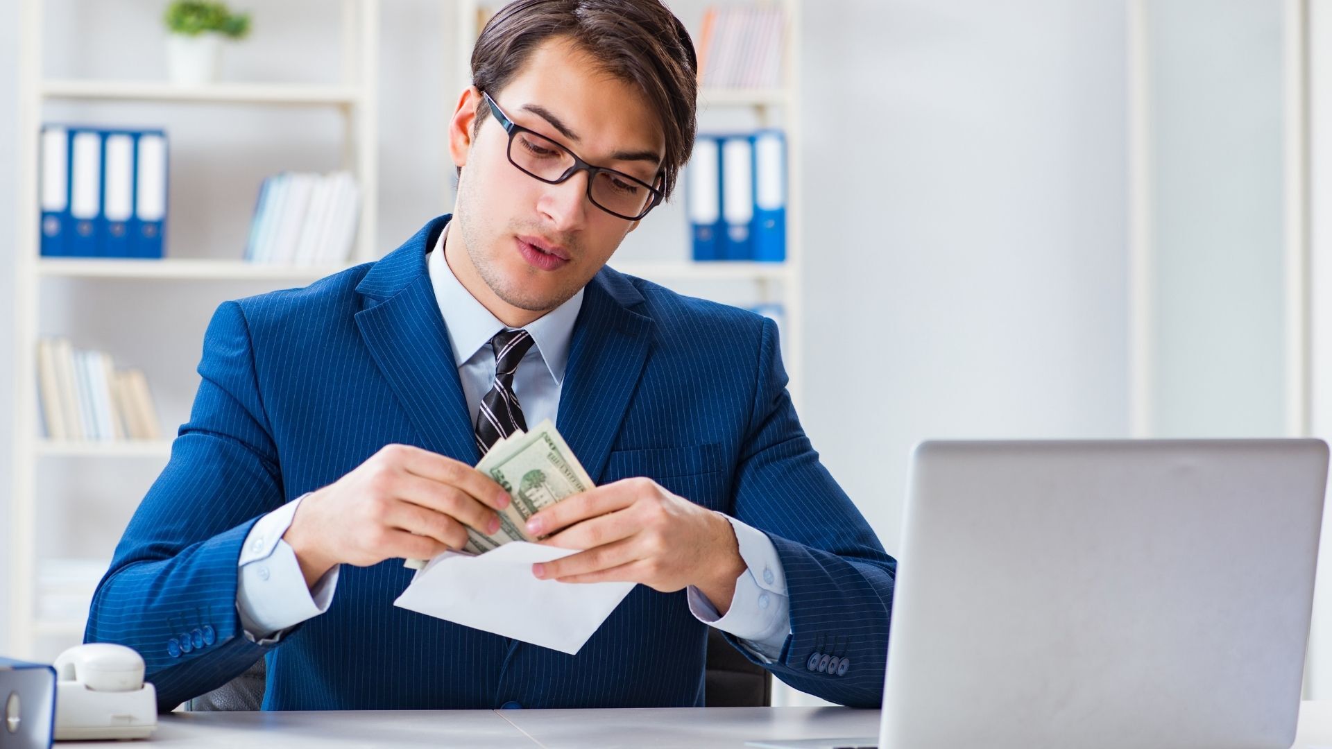 salary plus commission featured image
